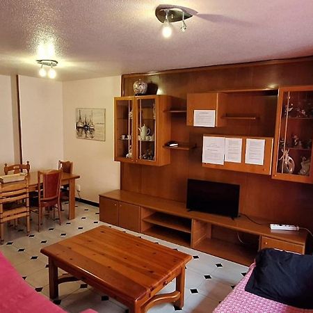 Apartamentos Casa May 1- Centro Benidorm-Solo Mayores De 30 Anos Y Familias Exteriör bild