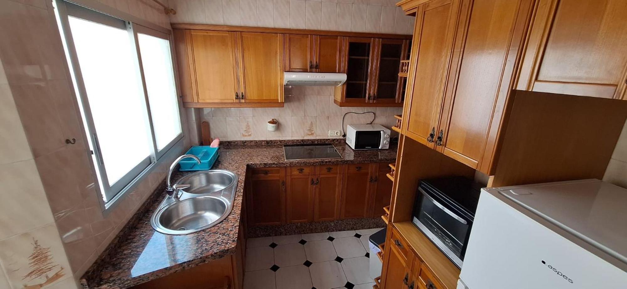 Apartamentos Casa May 1- Centro Benidorm-Solo Mayores De 30 Anos Y Familias Exteriör bild